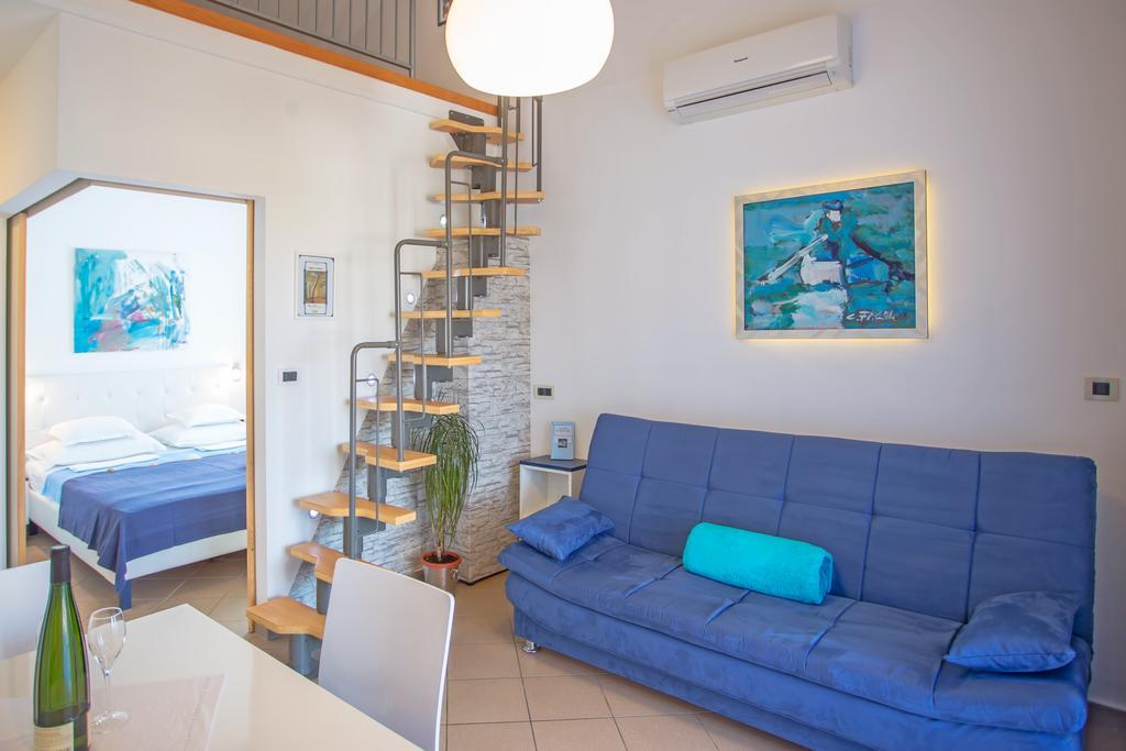 Apartment Zlatica By El-Pi Tours Malinska Bagian luar foto